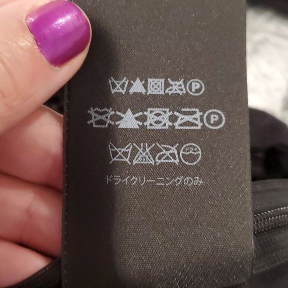 NWOT--Simply stunning Guess my Marciano bodysuit - Picture 4 of 10